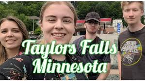 6 Things To Do In Taylors Falls Minnesota || Interstate Park Vlog