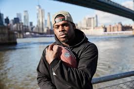 Non accontentarti mai e lotta per essere libero: la storia di Christian  Wade, il rugbista che ambisce alla NFL