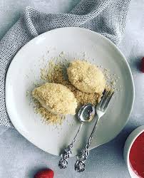 Topfennockerl Mit Erdbeersauce Nockerl Erdbeersauce Gute Kuche Rezepte