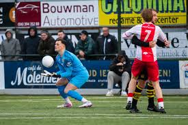 DVS'33 geeft koploper IJsselmeervogels pak slaag: 'Nu moeten we gaan  meedoen voor de titel'