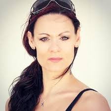 Francine Neumann's Instagram, Twitter & Facebook