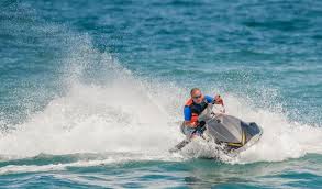 Meine 2 stunden jetski fahrt war bisher die beste erfahrung die ich in dubai gemacht habe. Jetski Fahren Erlebnisgeschenk Fun4you