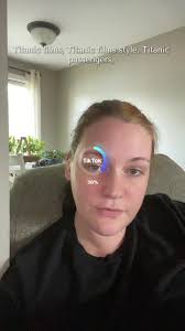 Joline Moore (@jolinemariem)