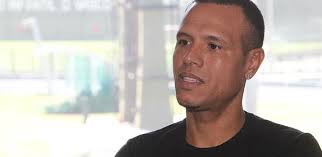Twitter oficial do luis fabiano / luis fabiano´s official twitter account luis fabiano fez história com a camisa da # seleçãobrasileira ! Klsjlcrnrpma1m