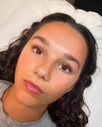 Happy New Year🥂🤍🫶🏼 Thank you to everyone who supported me in 2024, it  means the absolute world to me. I'm so grateful to have my dream job & do  what I love