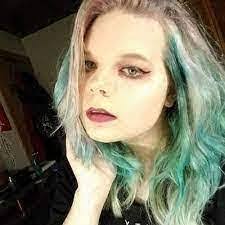 Jodi Southworth's Instagram, Twitter & Facebook