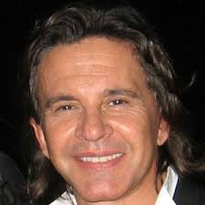 Collar de esmeraldas capitulo 10, a flor de piel. Osvaldo Laport Bio Family Trivia Famous Birthdays