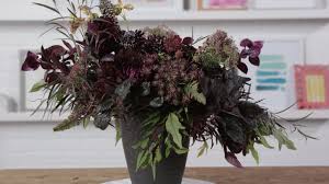 To make the best use of the flower food you should add a sachet of it into the vase of your water and wait until it is dissolved, stirring it quickly to ensure it is mixed in well. How To Make Flowers Last Longer Better Homes Gardens