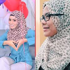A garment element made out of a piece of fabric material, the garment element comprising: Shawl Fareeda Yang Kebetulan Sama Blog Sihatimerahjambu