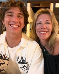 Donna Marshall (@bedhead.productjunkie) • Instagram photos and videos