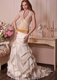 Maybe you would like to learn more about one of these? Abiti Da Sposa Ravenna Abito Da Sposa A Sirena In Taffeta Colore Avorio E Champagne Con Corpetto Drappeggiato Lateralmente Scollo All Americana Sposamore