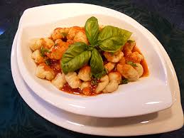 Gnocchis Party Avec Le Crousty Party De Tupperware La Recette Facile Par Toques 2 Cuisine Recette En 2020 Recette Gnocchi Recette Facile Tupperware