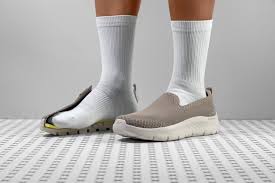 Cut in half: Skechers GO WALK Flex Review (2023) | RunRepeat
