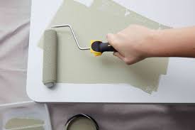 Laminate is a durable and inexpensive material that is most popularly used on flooring, cabinetry, furniture and countertops. How To Paint Melamine And Laminate Surfaces