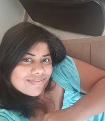 Look ma, no make up. No filter and no more dishes in the sink. (But I bet  they will pile up soon enough). Today I choose to be turquoise. A wise guy