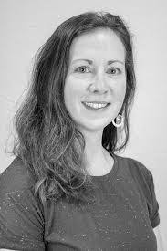 Kim Nowlan's Instagram, Twitter & Facebook