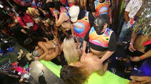 Vídeos de carnaval pornô, sexo no salão e samba na Brasileirinhas