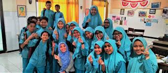 Ppdb merupakan perpanjangan dari kata pendaftaran peserta didik baru atau yang dikenal kami akan memberikan sebuah informasi terkait dengan ppdb sma/smk/smp online yang berada di seluruh indonesia seperti berikut ini pendaftaran politeknik pos indonesia jalur rapor tahun 2021. Week 1 School Tour Orientation At Smp Khadijah Surabaya With School Profile My Sea Teaching Experiences Towards Becoming Globally Competent Professional Teacher