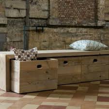 Die geräumige sitzbank macht es leicht, ordnung zu halten und ist gleichzeitig ein bequemer sitzplatz oder extravaganter couchtisch. Gartenbank Mit Stauraum Als Praktisches Mobelstuck Auch Furs Zuhause