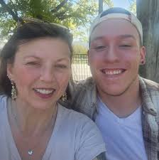 Jenny Wooldridge-Deatherage (@jennywdeatherage) • Facebook