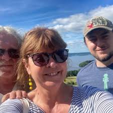 Trish Carroll (@trishrcarroll)