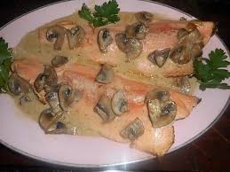 Filet De Truite Sauce Creme Aux Champignons Recette Filet De Truite Recette Truite Filet De Truite Recette