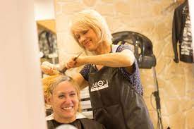 Then don't worry because we have provided for you, not only an answer for it, but more service information on hair in general. Friseur Salon Happy Hair Gebhardt Friseure Leipzig
