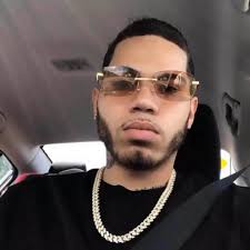 Caviar Cam New Video "16 Zips Freestyle"