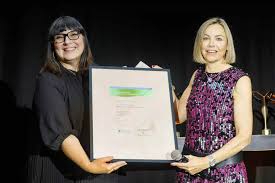 Canadian named International Optician of the Year