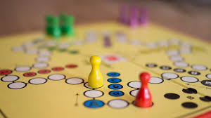 Mensch ärgere dich nicht spielfeld. Raumliches Vorstellungsvermogen Geometrie Im Spiel Erleben