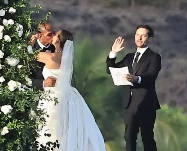 Tobey Maguire làm chủ hôn cho đám cưới của vợ cũ - Tuổi Trẻ Online