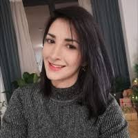 30+ "Álida Alvarez" profiles