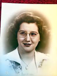 Can anyone colorize this photo of my late great-grandma?