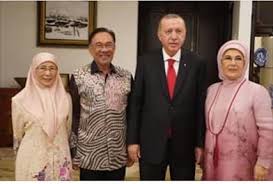 She is also the wife of former deputy prime minister of malaysia, anwar ibrahim. Blogger Says Turkish President Snubs Dr Mahathir By Not Attending Dinner Event The Independent Singapore News
