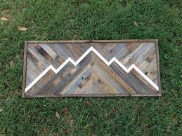 Rustic Mountain Wall Art Scene Made With Various Shades Of Reclaimed Wood And White Mountain Outli Reclaimed Wood Wall Art Wood Art Projects Reclaimed Wood Art