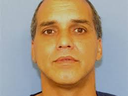 Anthony Garrett, triple homicide suspect in Mississippi, plunges to death  from cellphone tower