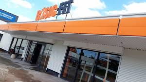 Nous sommes venus appliquer de l'enrobe a chaud noir 0/10 sur une préparation faite en grave naturelle 0/20 compactée sur une épaisseur de 20 cm. Ouverture D Une Deuxieme Salle De Remise En Forme Chez Basic Fit