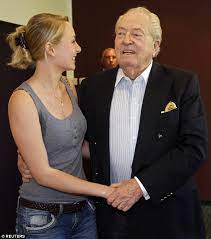 Not even the first day of condemnation had finished when the woman, humiliated and helpless, had to watch while all the. Marine Le Pen S Niece Retires From Politics Daily Mail Online