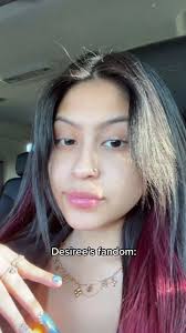 Desiree created Vincent,Vincent created Lina 😭 #greenscreen #fyp  #desireemontoya #desinators