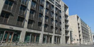 Jetzt müssen beide jeweils mehr als 5000 euro zahlen. War Es Ein Querdenker Hakenkreuz In Bundestagsgebaude Entdeckt Mopo