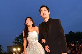 Hoping to work for a more similar. Song Joong Ki S Father Refuses To Step Out Of House After Actor S Divorce From Song Hye Kyo Entertainment News Top Stories The Straits Times