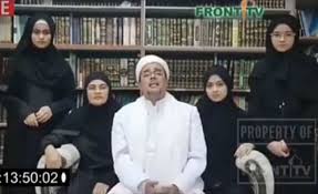 .shihab anak habib rizieq akan menikah, berikut kewajiban ayah kepada anak perempuannya. Hari Hari Rizieq Shihab Di Arab Saudi Tagar