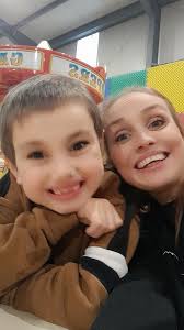 Help with photo editing for blurry family picture?