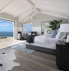The most common beach house interior material is stretched canvas. Modern Beach House Design Ideas To Welcome Summer Beach House Interior Design Modern Beach House Beach House Interior