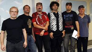 Česká hudební skupina hrající v originálním pojetí české, moravské a slovenské lidové písně. Smutna Zprava Zemrel Jeden Ze Spoluzakladatelu Kapely Cechomor Super Cz