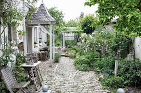 Und so ist es sicher von nutzen landhaus und landhausgarten. Gartenraume Jpg