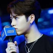 郑依琳 (@S61OljCUVXGjFzV)