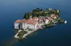 Owned by the wealthy borromeo family since the 1600s, isola bella's beautiful villa and terraced baroque gardens are a must visit! Isola Bella