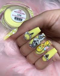 Uñas divertidas con el personaje de disney favorito de hermosos diseños de decorados de uña navideños para que puedas sacar ideas y puedas animarte a hacerte el que mejor te sienta. Unas Decoradas De Dibujos Animados In 2021 Disney Acrylic Nails Yellow Nails Acrylic Nail Designs