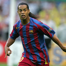 Aktuell viel am haus machen! Ronaldinho Sends Message To Fans After Retiring From Football Barca Blaugranes
